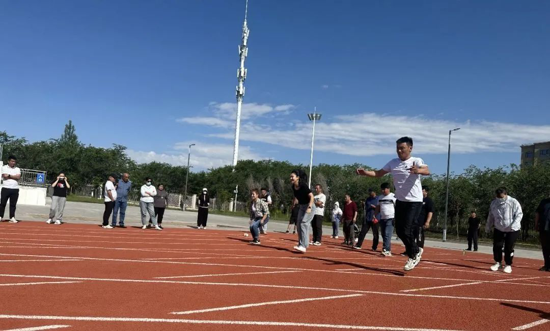 博乐市举办社区趣味运动会_新疆体坛_新疆维吾尔自治区体育局